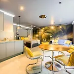 Lovely 1-bedroom With Patio/ Free Parking Lot Appartamento *