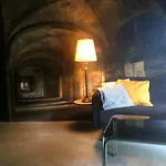 Lovely 1-bedroom With Patio/ Free Parking Lot Appartamento