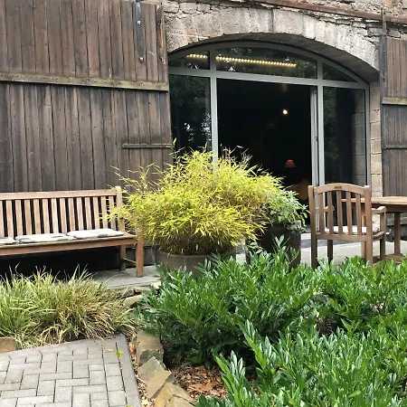 Lovely 1-bedroom With Patio/ Free Parking Lot Apartmán Essen